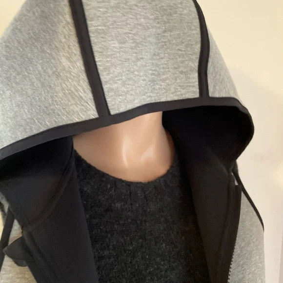 🌸18.5”PTP reversible hooded insculpt vest lululemon hoodie 6 8 grey space - Picture 4 of 7